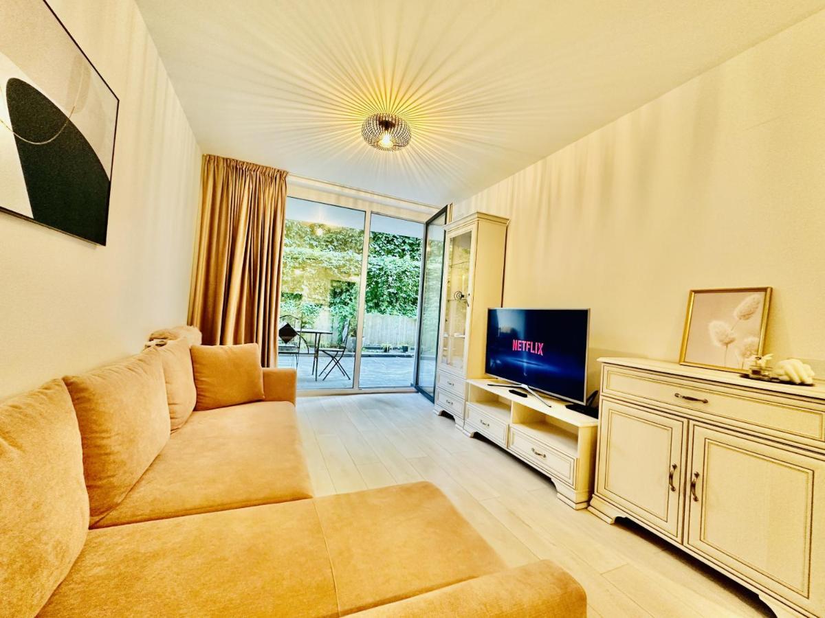 Palfi Apartment With Garden & Parking 클루지나포카 외부 사진