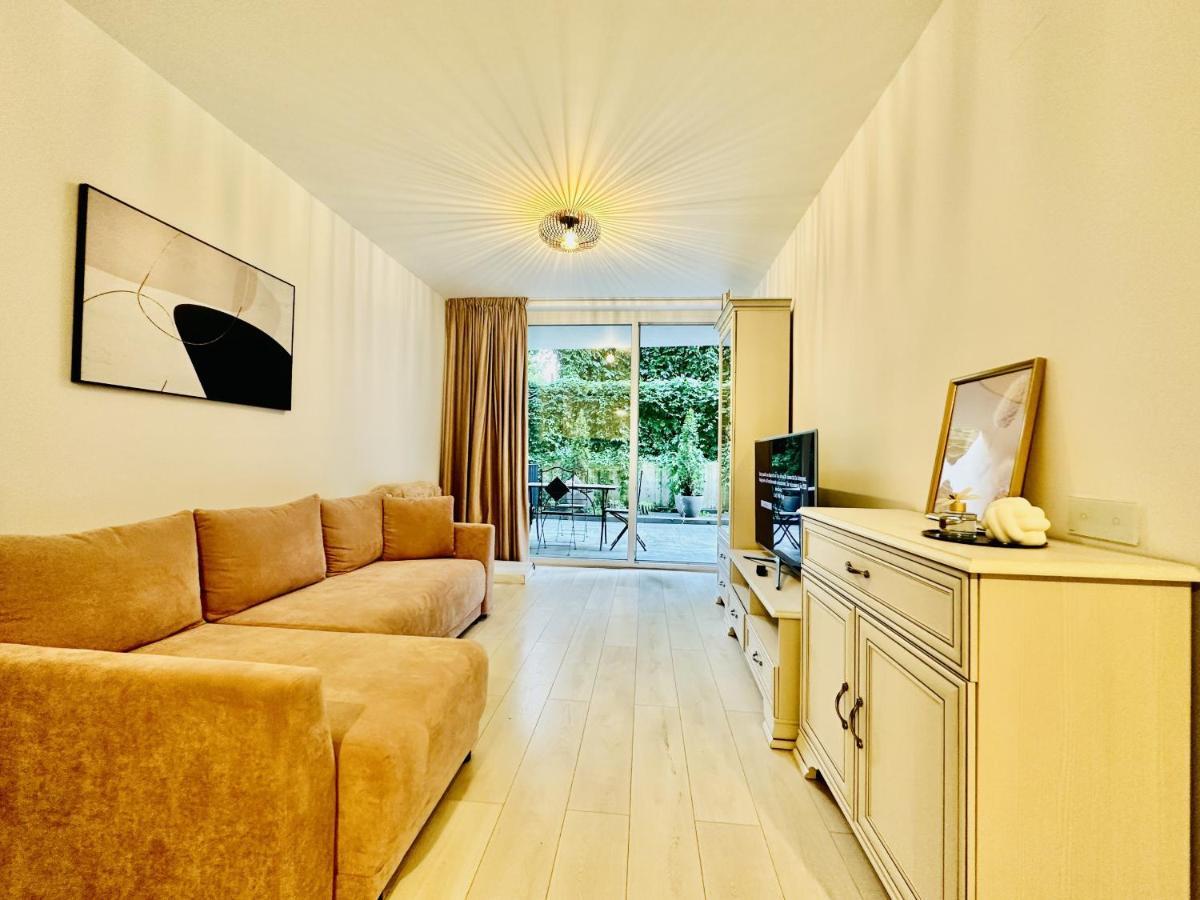 Palfi Apartment With Garden & Parking 클루지나포카 외부 사진